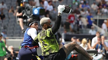 Odell Beckham Jr. erzielt beim Fanatics Flag Football Classic 2026 in Los Angeles einen spektakulären einhändigen Touchdown-Catch im BMO Stadium (Flag Football, USA)