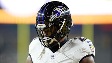 Baltimore Ravens Running Back Derrick Henry (#22) während des NFL-Spiels gegen die Pittsburgh Steelers im Acrisure Stadium in Pittsburgh, Pennsylvania