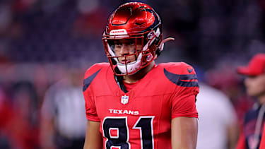 Wide Receiver Jayden Higgins von den Houston Texans hat sich im gemeinsamen Training mit den Las Vegas Raiders das Kreuzband gerissen und verpasst die gesamte NFL-Saison 2026