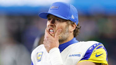 Quarterback Matthew Stafford von den Los Angeles Rams reagiert nach der Niederlage gegen die Seattle Seahawks im NFC Championship Game im Lumen Field in Seattle (NFL Playoffs, USA)