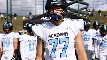 Niko Kampas bei der NFL Academy