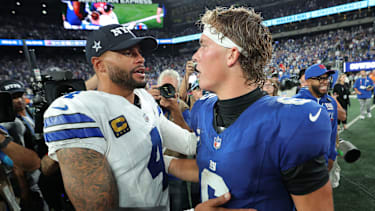 Jaxson Dart und Dak Prescott verabschiedeten sich nach dem 28:20 der New York Giants gegen die Dallas Cowboys mit einem Handschlag