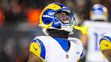 Safety Cam Kurl feiert seine Interception im Spiel der Rams gegen die Bears.