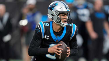 NFL, American Football Herren, USA NFC Wild Card Round-Los Angeles Rams at Carolina Panthers Jan 10, 2026; Charlotte, NC, USA; Carolina Panthers quarterback Bryce Young (9) drops back to pass against the Los Angeles Rams.