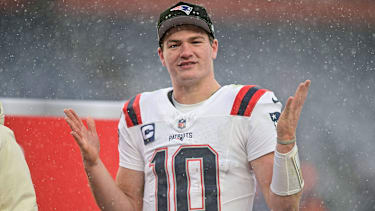 DENVER, CO - JANUARY 25: New England Patriots quarterback Drake Maye (10) looks on after a win against the Denver Broncos in the AFC Championship Game at Empower Field at Mile High on January 25, 2026 in Denver, Colorado. (Photo by Dustin Bradford Icon Sportswire) NFL, American Football Herren, USA JAN 25 AFC Championship Game Patriots at Broncos EDITORIAL USE ONLY Icon132260125061