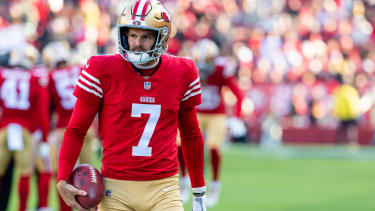 SANTA CLARA, CA - DECEMBER 14: Thomas Morstead 7 of the San Francisco 49ers looks on during a NFL, American Football Herren, USA game against the Tennessee Titans on December 14, 2025 at Levi s Stadium in Santa Clara, CA. (Photo by Matthew Huang Icon Sportswire) NFL: DEC 14 Titans at 49ers EDITORIAL USE ONLY Icon251214147