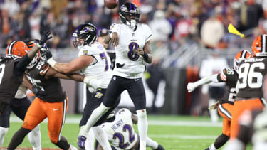 Baltimore Ravens Lamar Jackson (8) jumps as he throws a pass against the Cleveland Browns during the third quarter at Huntington Bank Field in Cleveland, Ohio on Sunday, November 16, 2025. PUBLICATIONxNOTxINxUSA CLE20251116128 AARONxJOSEFCZYK