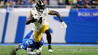 NFL, American Football Herren, USA Pittsburgh Steelers at Detroit Lions Dec 21, 2025; Detroit, Michigan, USA; Detroit Lions cornerback Rock Ya-Sin (23) tackles Pittsburgh Steelers wide receiver DK Metcalf (4) during the fourth quarter at Ford Field. Detroit Ford Field Michigan USA, EDITORIAL USE ONLY PUBLICATIONxINxGERxSUIxAUTxONLY Copyright: xLonxHorwedelx 20251221_tdc_jr6_0331