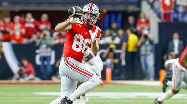 December 6, 2025: Ohio State Buckeyes tight end Max Klare (86) makes a catch during the NCAA, College League, USA Big Ten Championship football game between the Ohio State Buckeyes and the Indiana Hoosiers at Lucas Oil Stadium in Indianapolis.