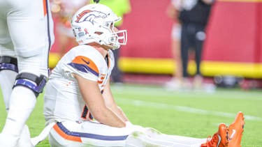 Denver Broncos Quarterback Bo Nix (10) beim NFL-Spiel gegen die Kansas City Chiefs.