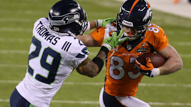 SUPER BOWL XLVIII DENVER BRONCOS VS. SEATTLE SEAHAWKS Wes Welker (83) of the Denver Broncos tries to get outside of Earl Thomas (29) of the Seattle Seahawks in the second half of Super Bowl XLVIII at MetLife Stadium in East Rutherford, N.J., on Sunday, Feb. 2, 2014. Seattle won, 43-8. (Brian Branch Price MCT) East Rutherford NJ USA EDITORIAL USE ONLY Copyright: xx 1148614 BrianxBranchxPricex krtphotoslive660537