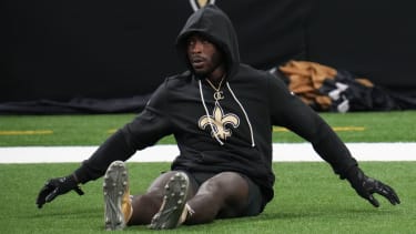 NFL, American Football Herren, USA New York Giants at New Orleans Saints Oct 5, 2025; New Orleans, Louisiana, USA; New Orleans Saints running back Alvin Kamara (41) warms up prior to the game against the New York Giants at Caesars Superdome. New Orleans Caesars Superdome Louisiana USA, EDITORIAL USE ONLY PUBLICATIONxINxGERxSUIxAUTxONLY Copyright: xMatthewxHintonx 20251005_rgo_ft8_02