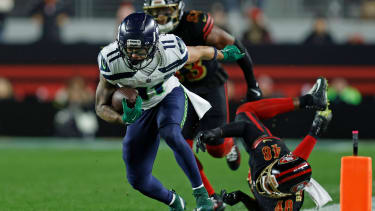 Seattle Seahawks wide receiver Jaxon Smith-Njigba (11) makes a catch