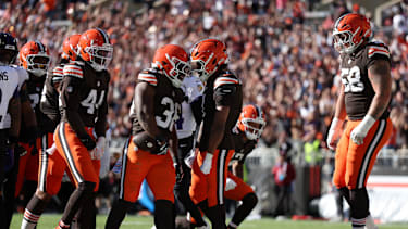 Cleveland Browns Running Back Audric Estime (36) feiert einen Touchdown gegen die Baltimore Ravens