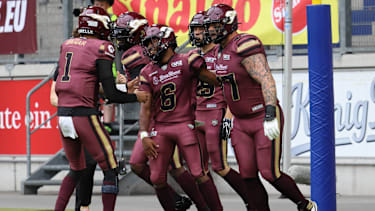 Rhein Fire feiert einen Touchdown in der AFLE.