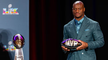 Running Back Kenneth Walker III wird MVP.
