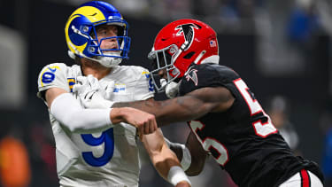 ATLANTA, GA - DECEMBER 29: Los Angeles quarterback Matthew Stafford (9) is pressured by Atlanta defensive end Leonard Floyd (56) during the NFL, American Football Herren, USA game between the Los Angeles Rams and the Atlanta Falcons on December 29th, 2025 at Mercedes-Benz Stadium in Atlanta, GA. (Photo by Rich von Biberstein Icon Sportswire) NFL: DEC 29 Rams at Falcons EDITORIAL USE ONLY Icon251229006