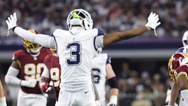 Dallas Cowboys Wide Receiver George Pickens (3) feiert einen Catch gegen die Washington Commanders.