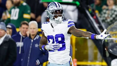 Dallas Cowboys Wide Receiver Ceedee Lamb (88) feiert eine starke Aktion in der NFL.