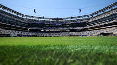 Für die Fußball-WM wurde im MetLife Stadium eigens Naturrasen verlegt.