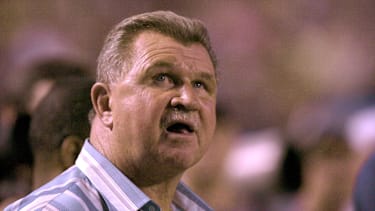 Mike Ditka, Hall-of-Fame-Spieler und ehemaliger Head Coach der Chicago Bears, ist im Alter von 86 Jahren gestorben