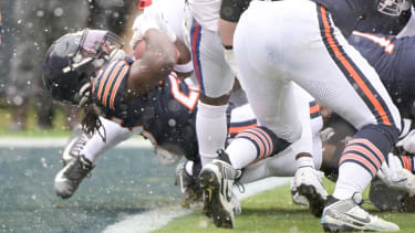 Chicagos Running Backs Kyle Monangai (25)