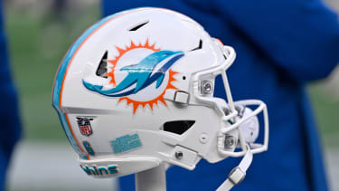 Jon-Eric Sullivan wird neuer General Manager bei den Miami Dolphins und steht direkt vor einigen schwierigen Entscheidungen.