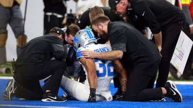 Dallas Cowboys vs Detroit Lions DETROIT,MICHIGAN-December4: Safety Brian Branch (32) of the Detroit Lions is checked for injury during an NFL, American Football Herren, USA football game between the Dallas Cowboys and the Detroit Lions in Detroit, Michigan USA, on Thursday, December 4, 2025. Detroit Michigan United States PUBLICATIONxNOTxINxFRA Copyright: xAmyxLemusx originalFilename:lemus-dallasco251204_npnGY.jpg
