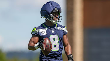 Seattle Seahawks Running Back Jadarian Price beim Trainingscamp.