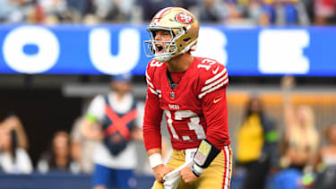 San Francisco 49ers Quarterback Brock Purdy (13) feiert einen Touchdown gegen die Los Angeles Rams.