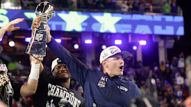 Seattle Seahawks head coach Mike MacDonald holds the Vince Lombardi Trophy after the Seattle Seahawks defeated the New England Patriots to win Super Bowl LX at Levi s Stadium in Santa Clara, California on Sunday, February 8, 2026. PUBLICATIONxNOTxINxUSA SBP20260208225 JOHNxANGELILLO