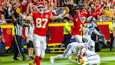 Sep 20, 2026; Kansas City, MO, USA; Kansas City Chiefs tight end Travis Kelce (87) celebrates his touchdown in first half action at GEHA Field at Arrowhead Stadium. .Mandatory Credit: -Cal Media.Kansas City won 33-30 Kansas City USA - ZUMAc04_ 20260920_zma_c04_799 Copyright: xMichaelxSpomerx