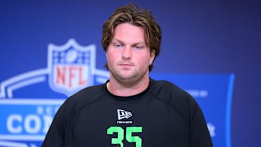 Clemson Offensive Lineman Blake Miller beantwortet Fragen der Medien während des NFL Scouting Combine (American Football, Herren, USA) am 28. Februar 2026 im Indiana Convention Center in Indianapolis, Indiana.