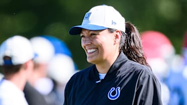 Von Deutschland in die NFL: So sieht Nadine Nurasyids Alltag bei den Colts aus