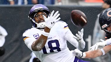 Justin Jefferson verletzt sich im Spiel der Minnesota Vikings gegen die Tampa Bay Buccaneers am Knöchel und kehrt nicht mehr zurück