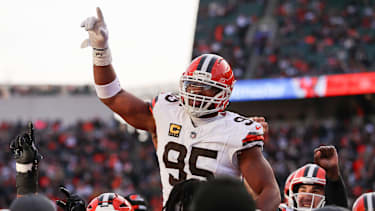 Myles Garrett, Defensive End der Cleveland Browns, stellte 2025 mit 23 Sacks einen neuen NFL-Rekord auf
