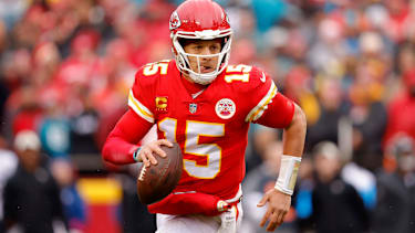 Patrick Mahomes zieht in der Quarterback-Landschaft der NFL an der Spitze einsam seine Kreise.