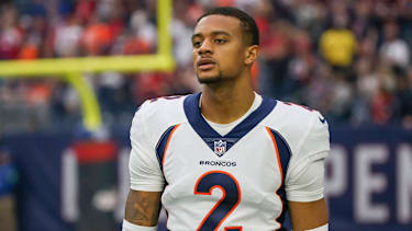 Denver Broncos Cornerback Pat Surtain II (2) bei einem NFL-Spiel.