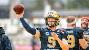 Quarterback Rocky Lombardi übertrifft die Erwartungen der Monarchs Fans