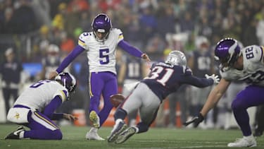 Die Minnesota Vikings bei einem Field-Goal-Versuch gegen die New England Patriots im Gillette Stadium in Foxborough.