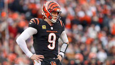 Cincinnati Bengals Quarterback Joe Burrow (9) im NFL-Spiel gegen die Cleveland Browns.