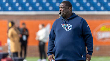 NCAA, College League, USA Football: Senior Bowl Practice Feb 1, 2024; Mobile, AL, USA; American head coach Terrell Williams of the Tennessee Titans scans the field during practice for the American team at Hancock Whitney Stadium. Mobile Hancock Whitney Stadium AL USA, EDITORIAL USE ONLY PUBLICATIONxINxGERxSUIxAUTxONLY Copyright: xVashaxHuntx 20240201_jla_hd1_053