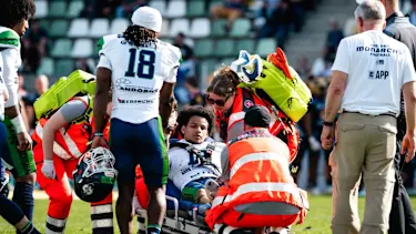 Dennis Barnes verletzte sich im Testspiel der Straubing Spiders gegen die Dresden Monarchs schwer und musste nach einem Beinbruch noch in Dresden operiert werden.