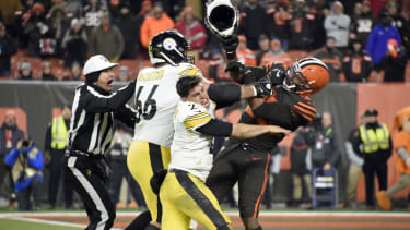 Mason Rudolph und Myles Garrett (re.) im Clinch