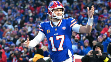 NFL, American Football Herren, USA New York Jets at Buffalo Bills Jan 4, 2026; Orchard Park, New York, USA; Buffalo Bills quarterback Josh Allen (17) runs onto the field before the game against the New York Jets at Highmark Stadium. Orchard Park Highmark Stadium New York USA, EDITORIAL USE ONLY PUBLICATIONxINxGERxSUIxAUTxONLY Copyright: xMarkxKoneznyx 20260104_hlf_bk3_024