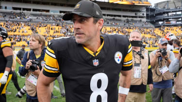 October 12, 2025, Pittsburgh, Pennsylvania, USA: October 12, 2025: Aaron Rodgers 8 during the Pittsburgh Steelers vs Cleveland Browns at Acrisure Stadium in Pittsburgh PA. Brook Ward Apparent Media Group Pittsburgh USA - ZUMAa234 20251012_zsa_a234_180 Copyright: xAMGx