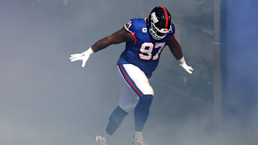 New York Giants Defensive Tackle Dexter Lawrence II (#97) wird vor dem Spiel gegen die Washington Commanders im MetLife Stadium in East Rutherford, New Jersey vorgestellt