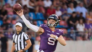 Zach Calzada hielt Frankfurt lange im Spiel, musste nach einer hitzigen Auseinandersetzung in der Schlussphase jedoch vorzeitig vom Feld