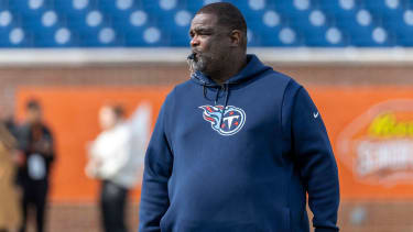 NCAA, College League, USA Football: Senior Bowl Practice Feb 1, 2024; Mobile, AL, USA; American head coach Terrell Williams of the Tennessee Titans scans the field during practice for the American team at Hancock Whitney Stadium. Mobile Hancock Whitney Stadium AL USA, EDITORIAL USE ONLY PUBLICATIONxINxGERxSUIxAUTxONLY Copyright: xVashaxHuntx 20240201_jla_hd1_053