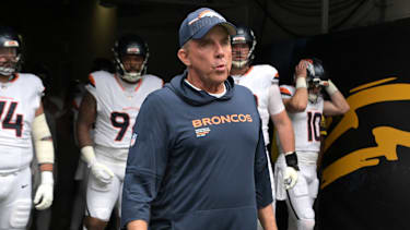 Denver Broncos Head Coach Sean Payton vor einem NFL-Spiel.